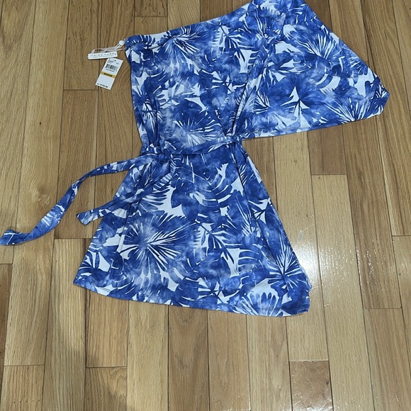 Basque Blue Floral One-Shoulder Dress - Picture 11 of 12